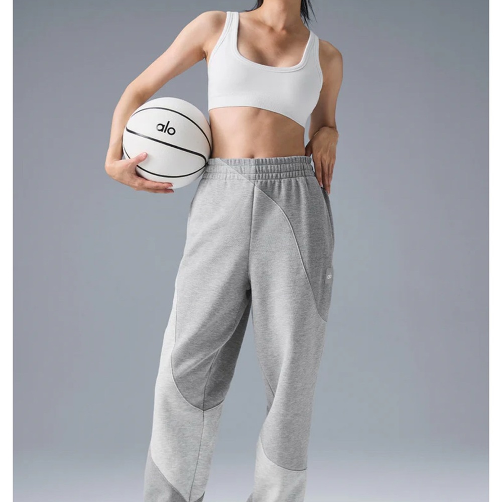 ALO Yoga Make Waves Sweatpant Athletic Heather Grey Tonal